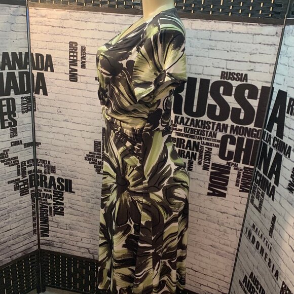 Connected Green Print Knotted Front V-Neck Dress - Picture 5 of 6